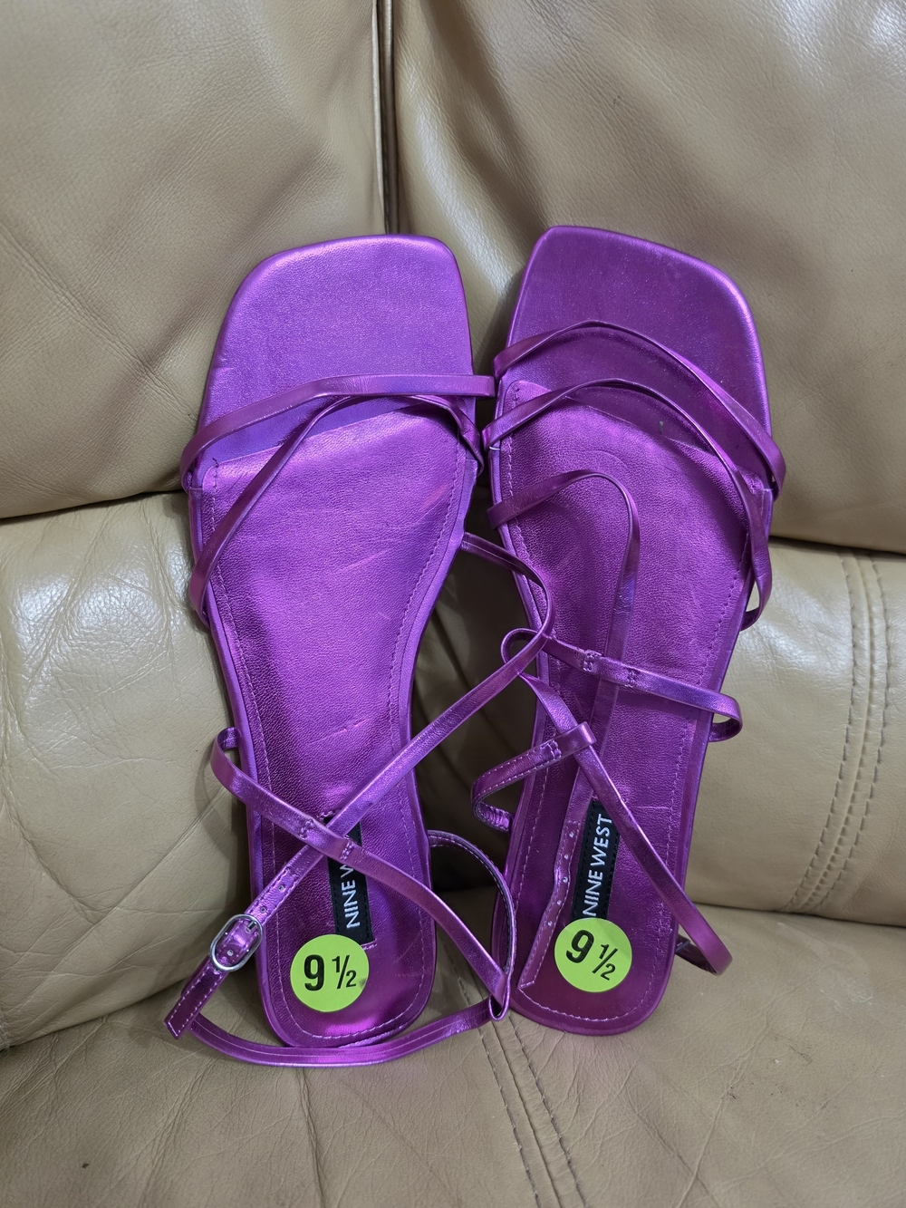 Nine West Metallic Magenta Strappy Square Toe Sandals Size 9.5 NWT